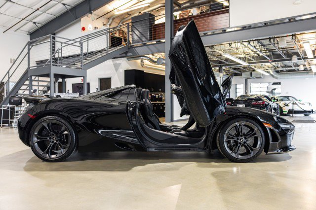 Used 2020 McLaren 720S Spider photo 7