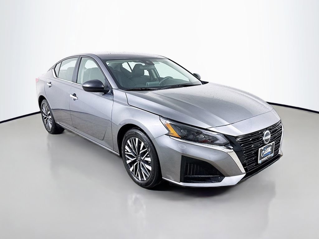 Used 2025 Nissan Altima 2.5 SV