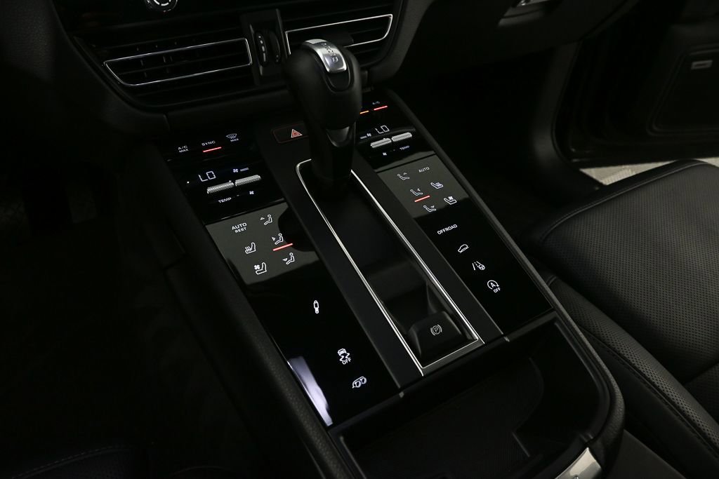 2024 Porsche Macan S