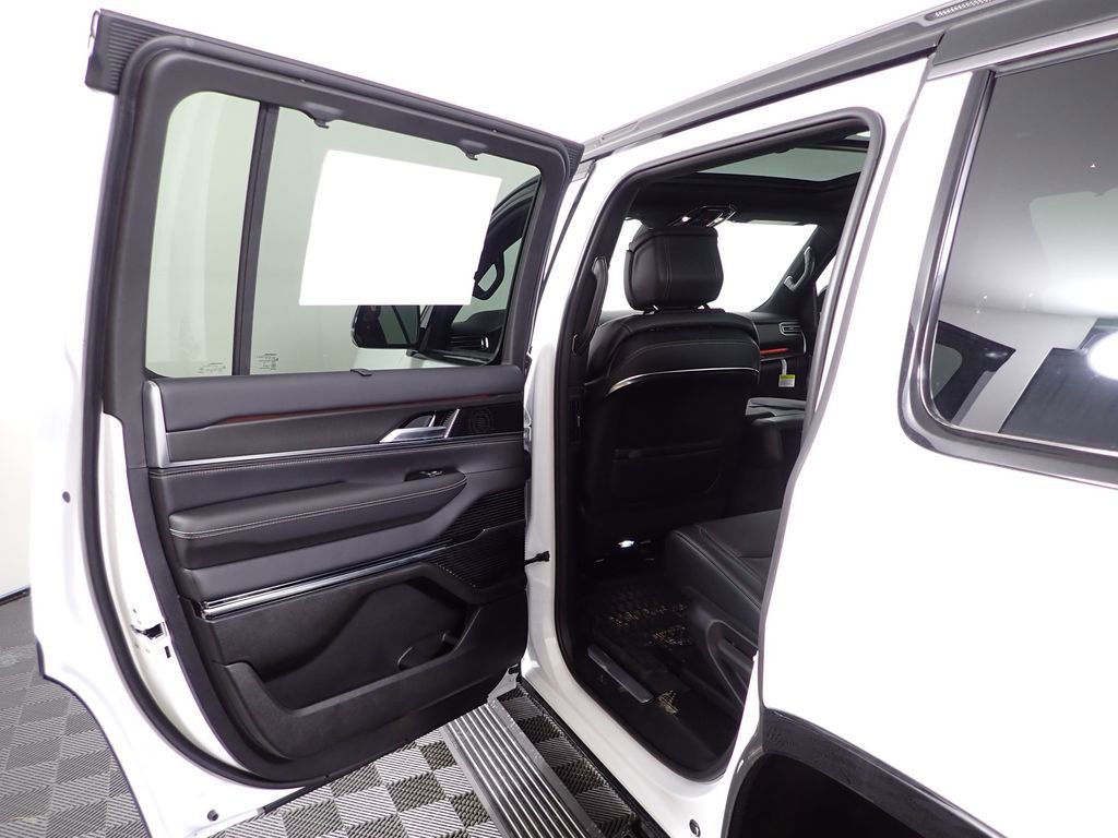 2026 Jeep Grand Wagoneer Summit