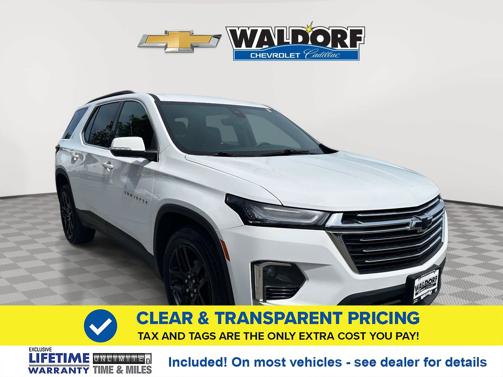 Used 2023 Chevrolet Traverse LT w/ Rear Camera Mirror Package