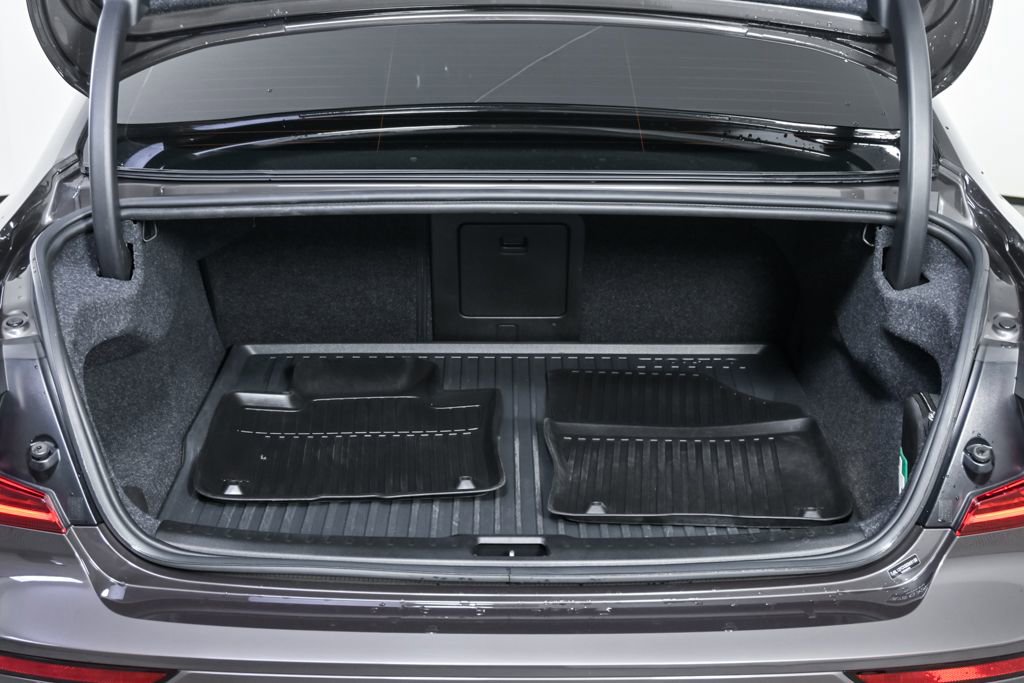 2025 Volvo S60 B5 Plus