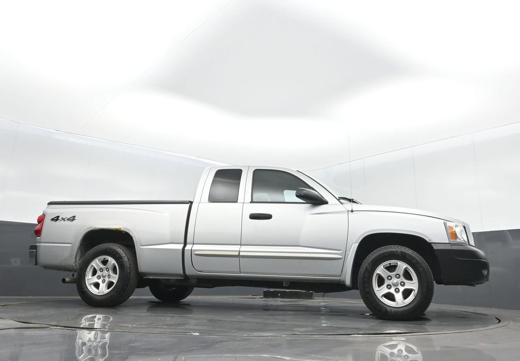 2005 Dodge Dakota SLT