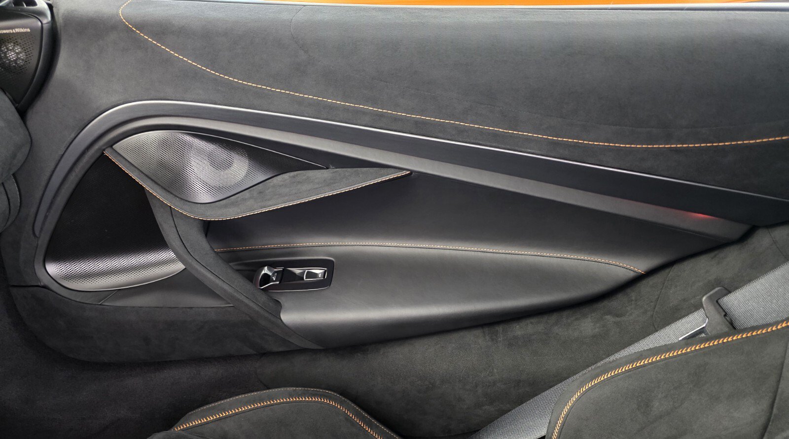 Used 2025 McLaren 750S photo 19
