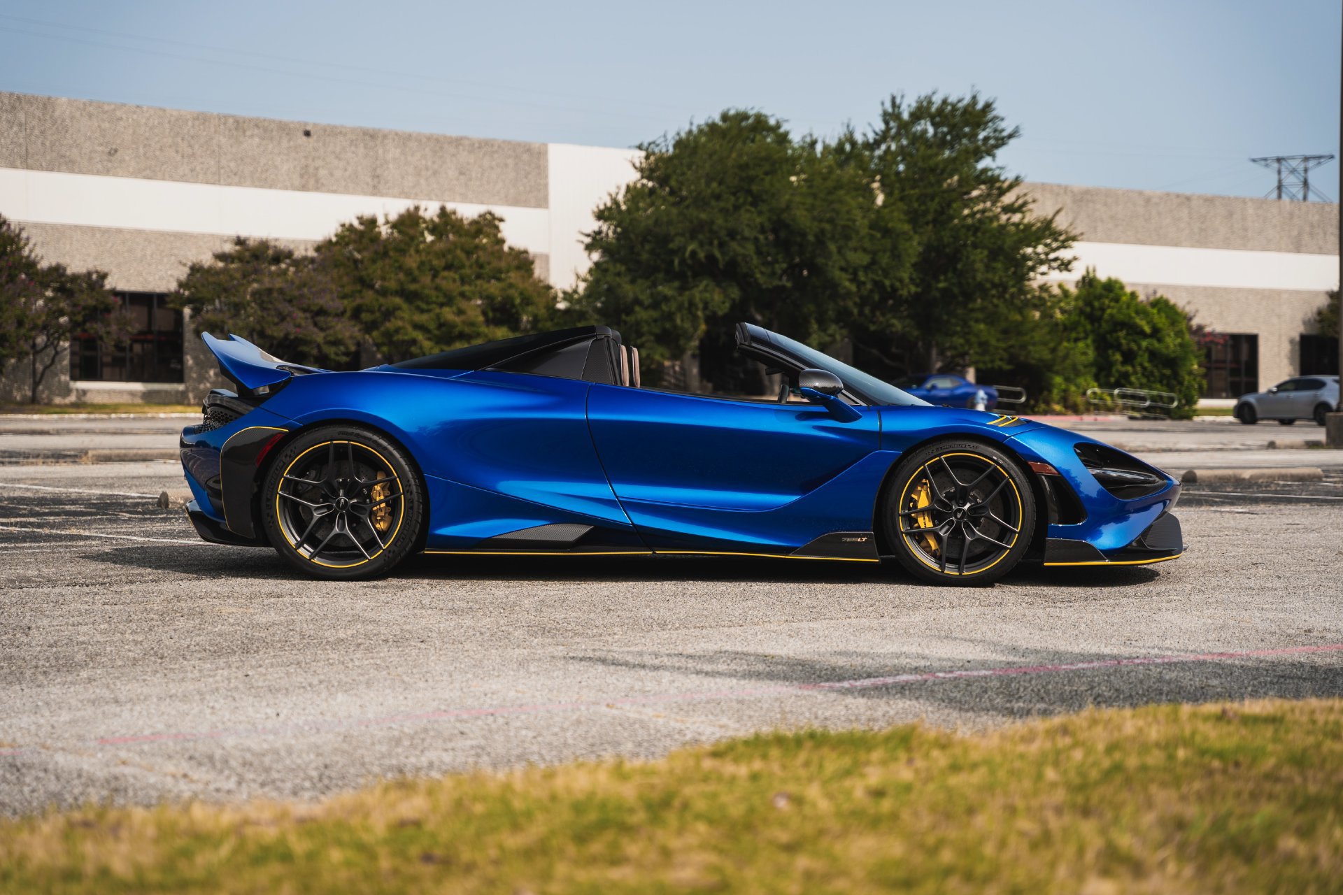 Used 2022 McLaren 765LT photo 29