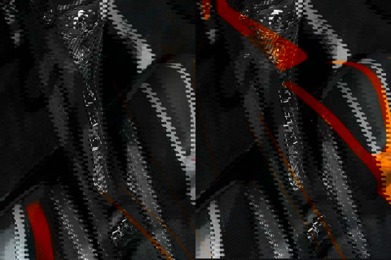 Used 2022 McLaren 720S Performance photo 15