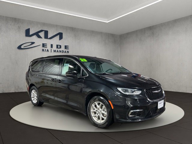 Used 2023 Chrysler Pacifica Touring-L