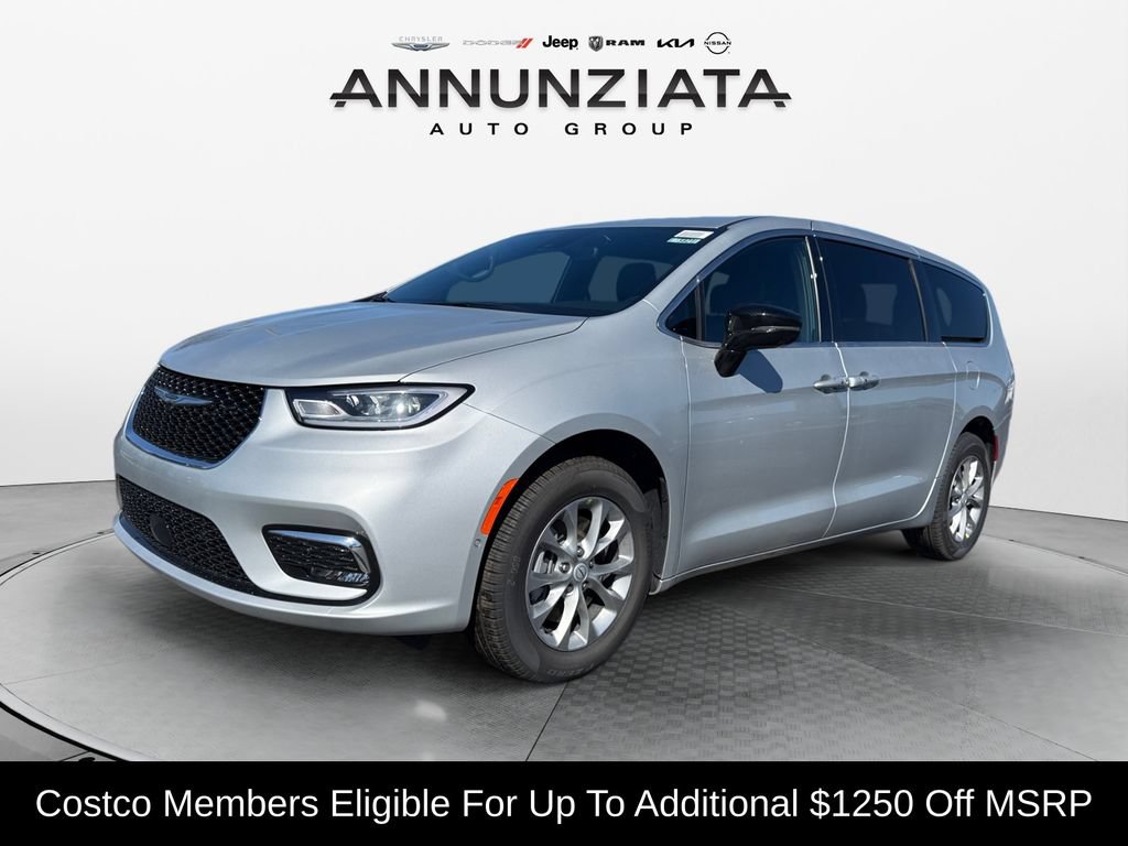 New 2026 Chrysler Pacifica Select