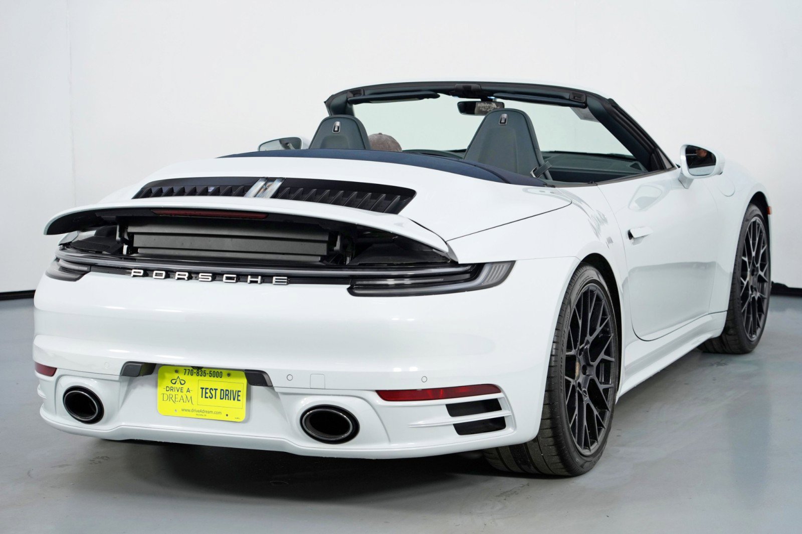 2022 Porsche 911 Carrera