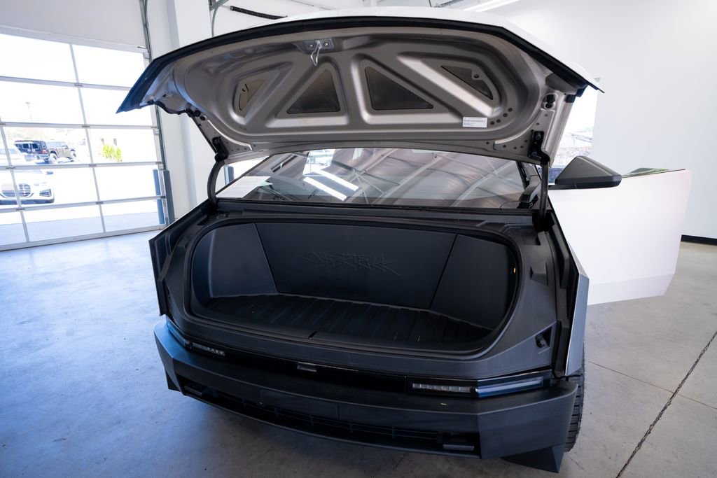 2024 Tesla Cybertruck AWD Crew Cab