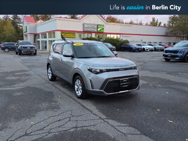 Certified 2025 Kia Soul LX w/ LX Technology Package