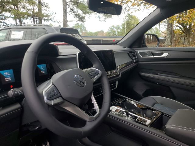 2026 Volkswagen Atlas Cross Sport SEL Premium R-Line