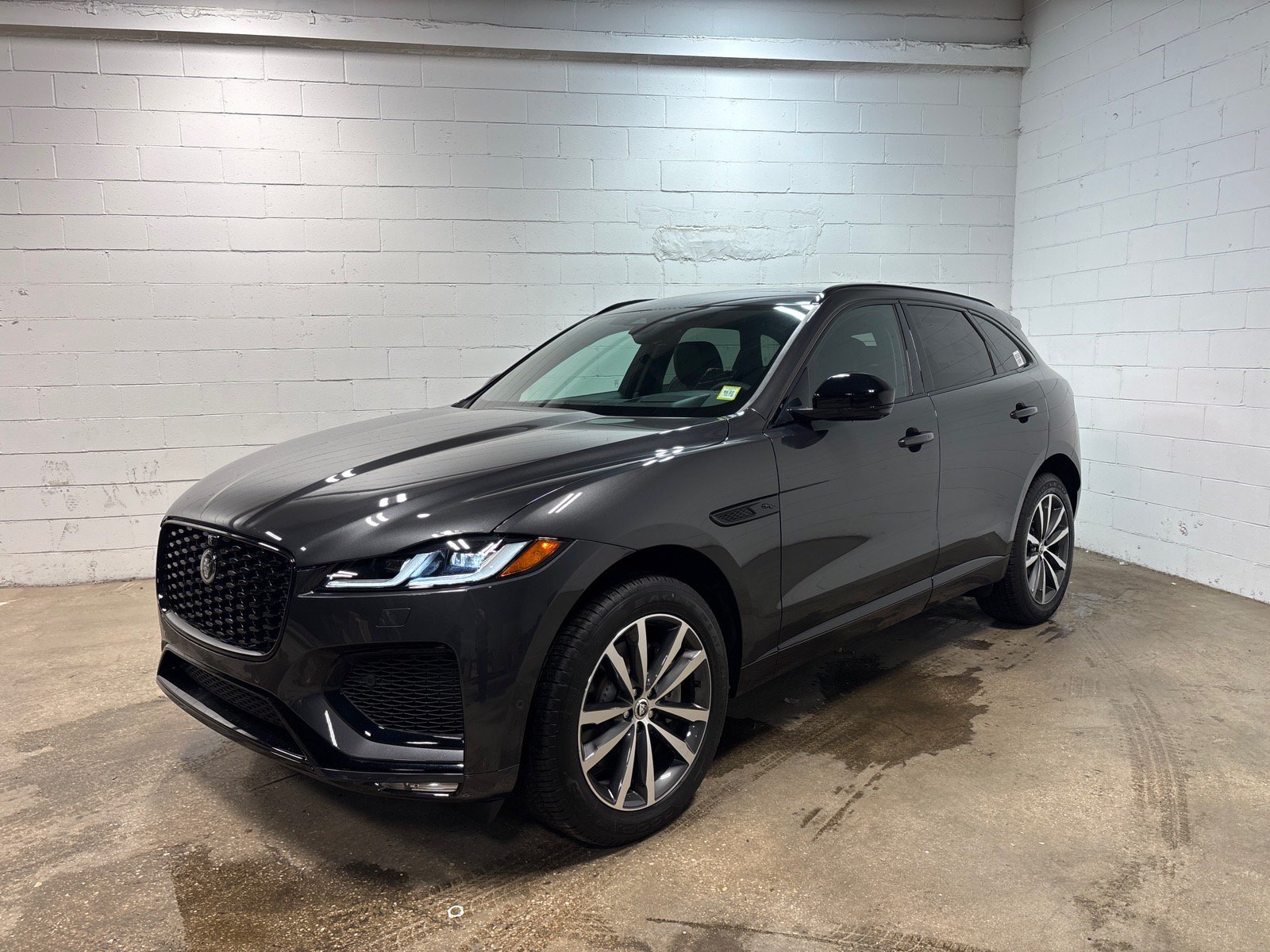 New 2026 Jaguar F-PACE R-Dynamic S