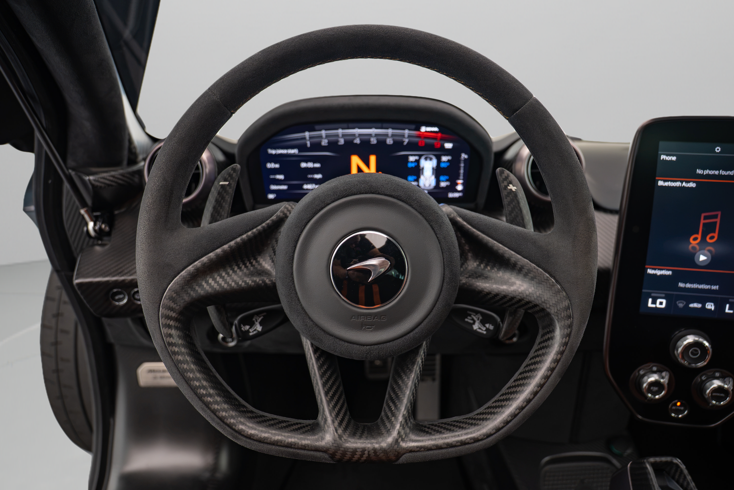 Used 2019 McLaren Senna photo 17