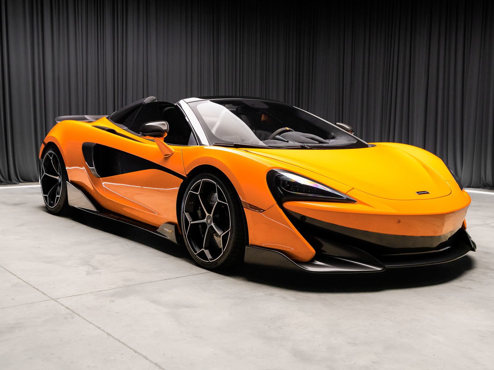 Used 2020 McLaren 600LT Spider photo 17