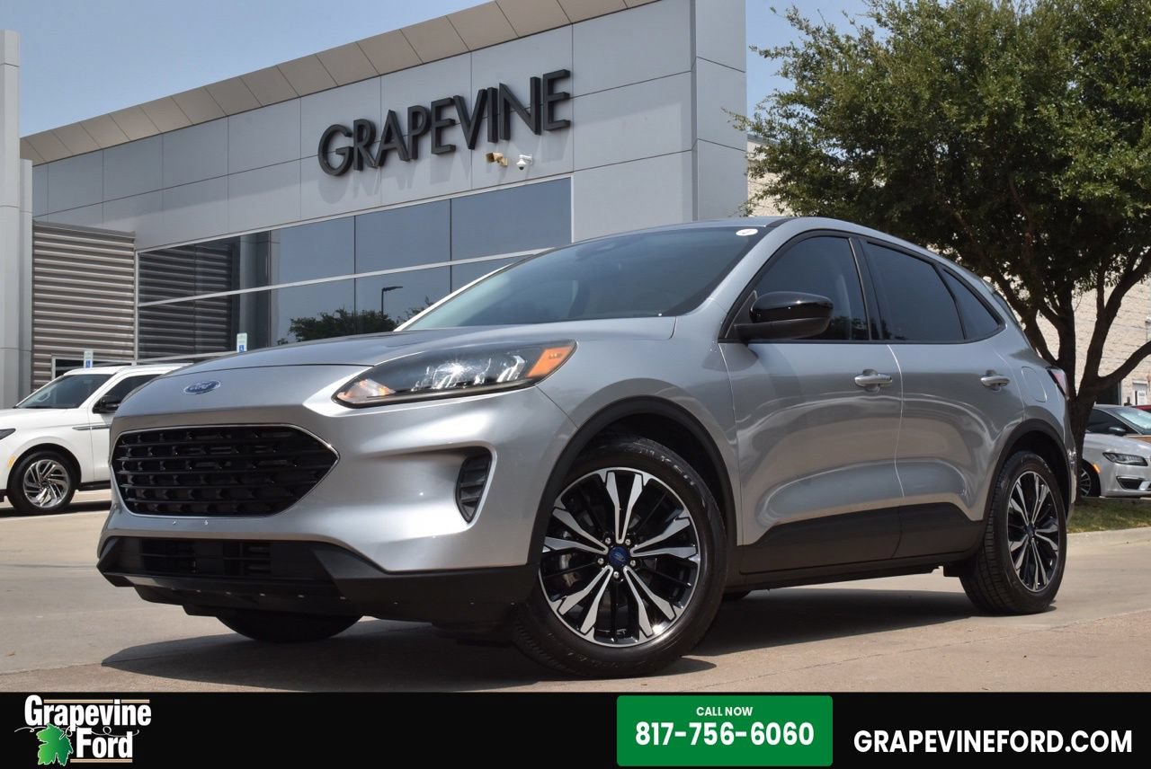 Used 2021 Ford Escape SE w/ SE Sport Appearance Package