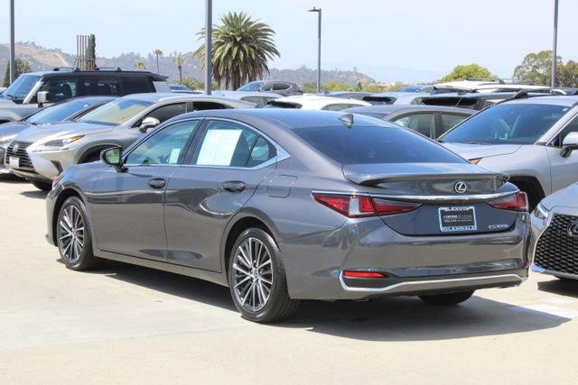 2023 Lexus ES 300h