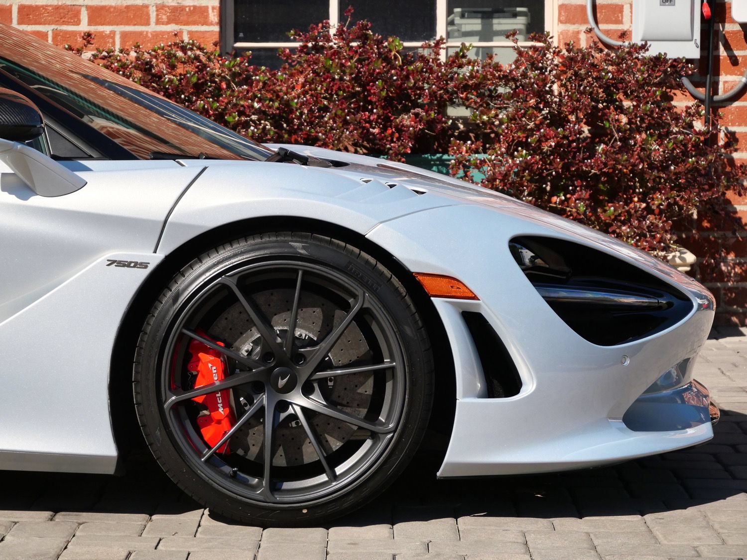 New 2026 McLaren 750S photo 6