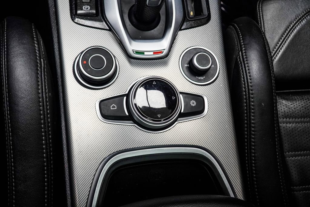 2023 Alfa Romeo Stelvio Veloce