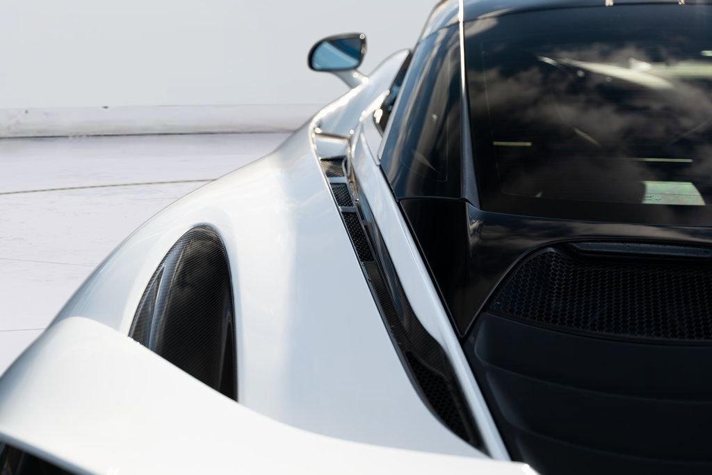 Used 2018 McLaren 720S photo 31