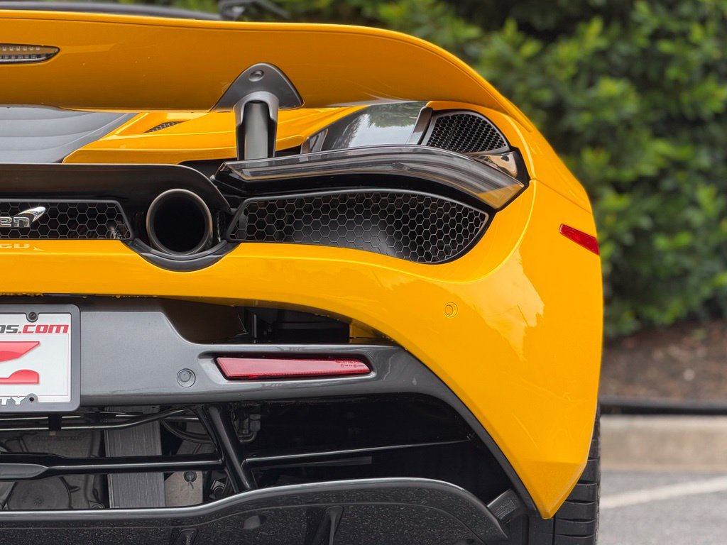 Used 2022 McLaren 720S Spider photo 18