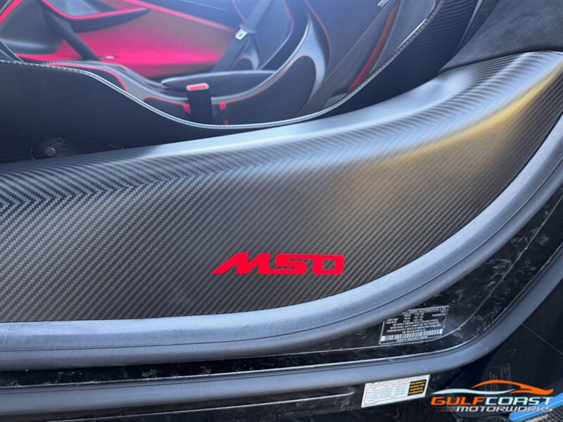 Used 2022 McLaren 765LT photo 28