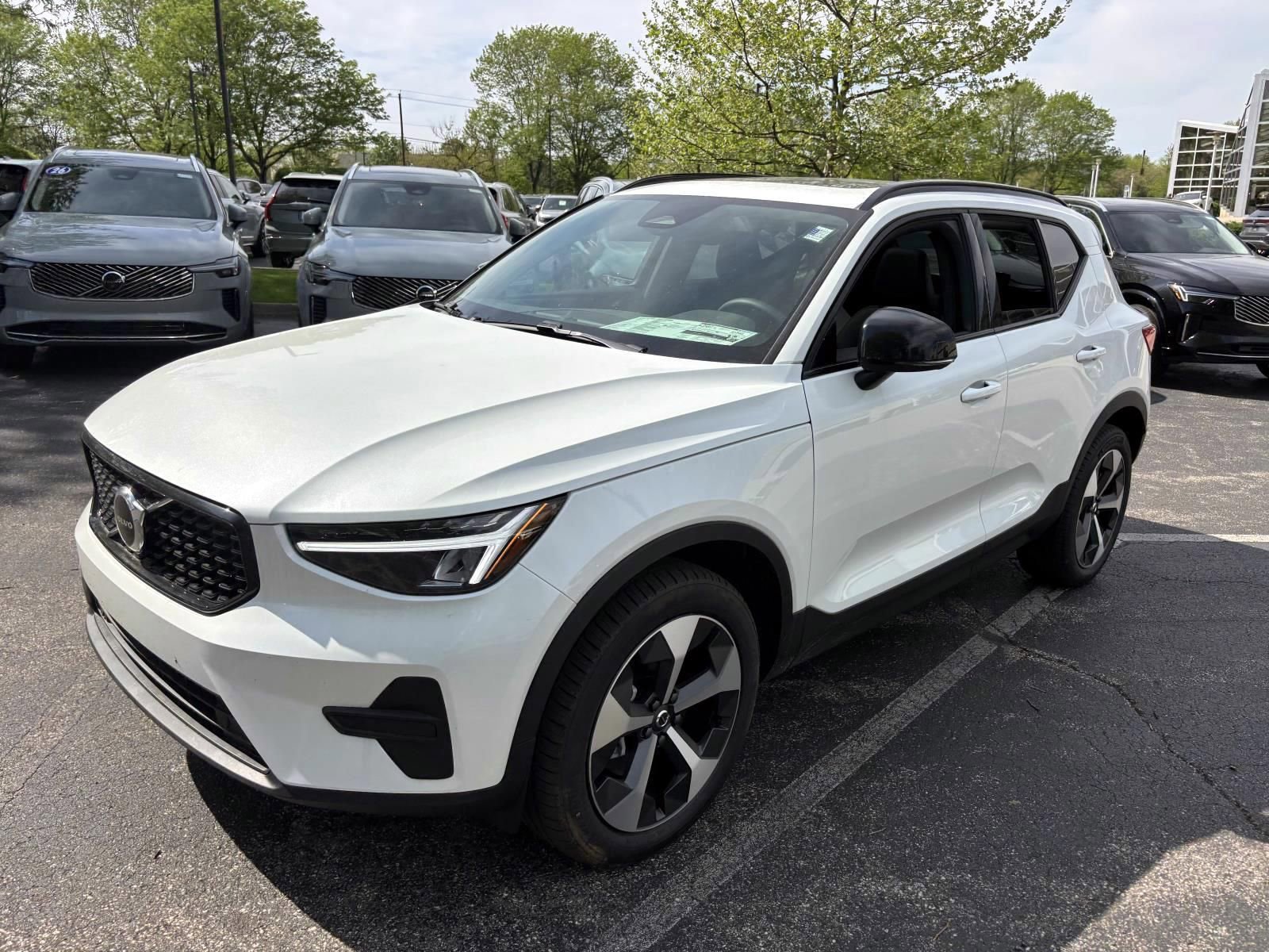2026 Volvo Xc40 B5 Core