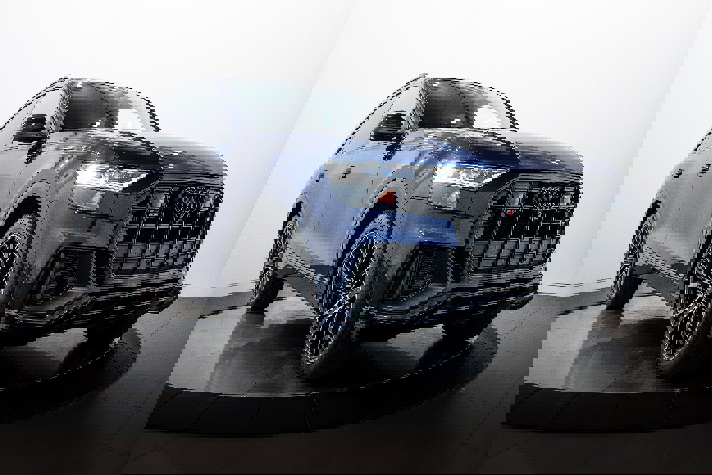 Certified 2021 Audi SQ8 Premium Plus w/ SQ8 Black Optic Package