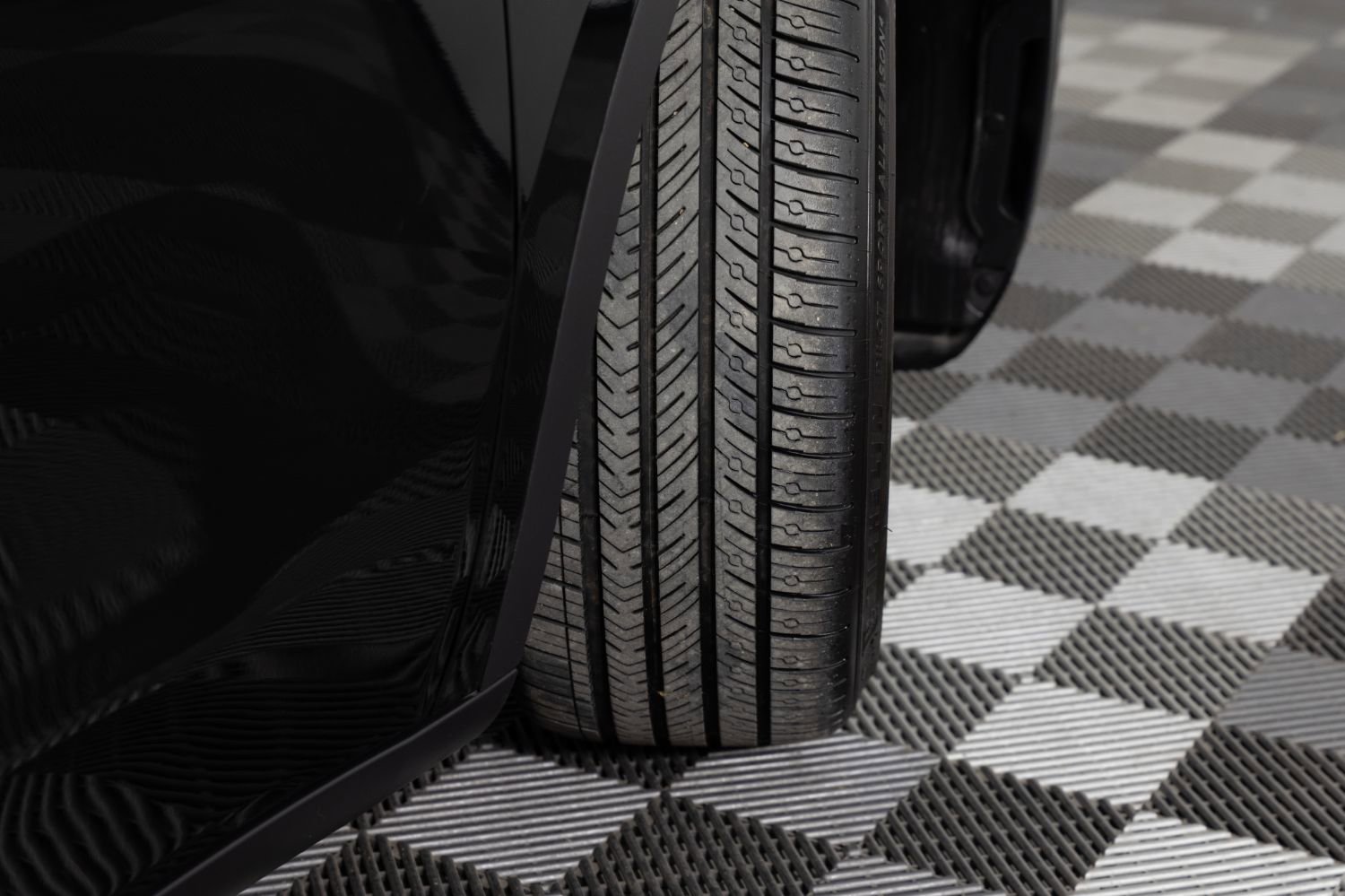 2024 Tesla Model Y Performance