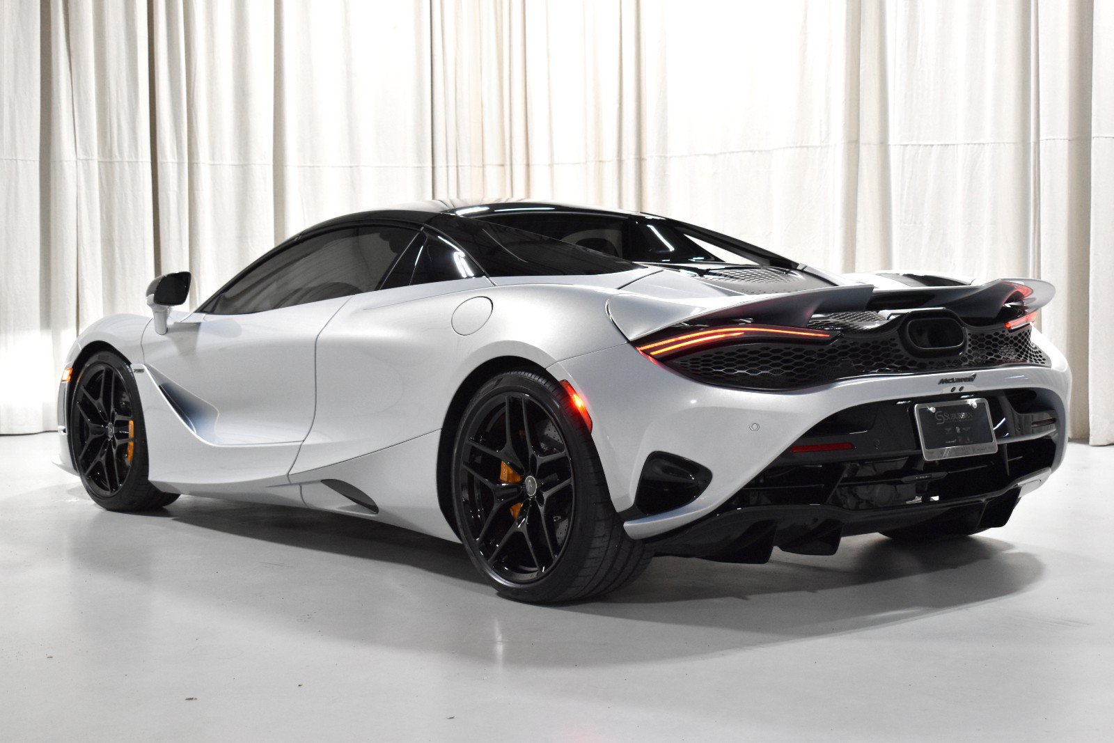 Used 2025 McLaren 750S Spider photo 14