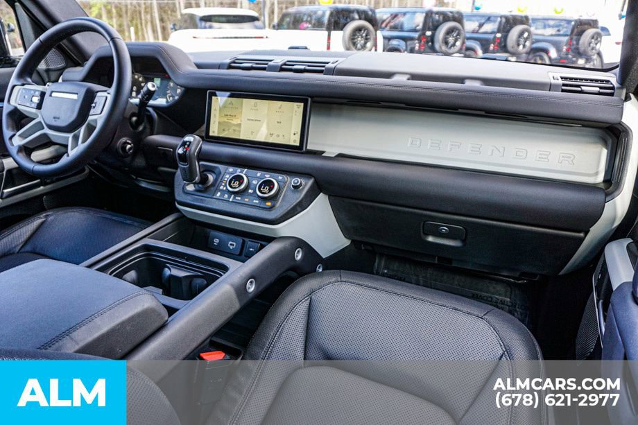 2024 Land Rover Defender 90 X-Dynamic SE