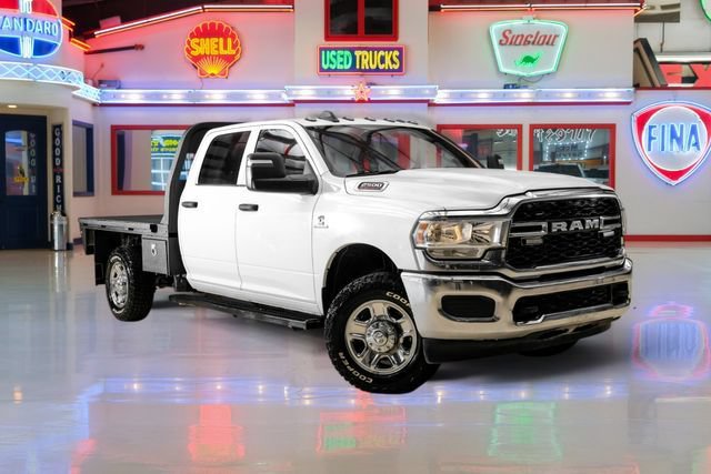 Used 2024 RAM 2500 Tradesman w/ Chrome Appearance Group
