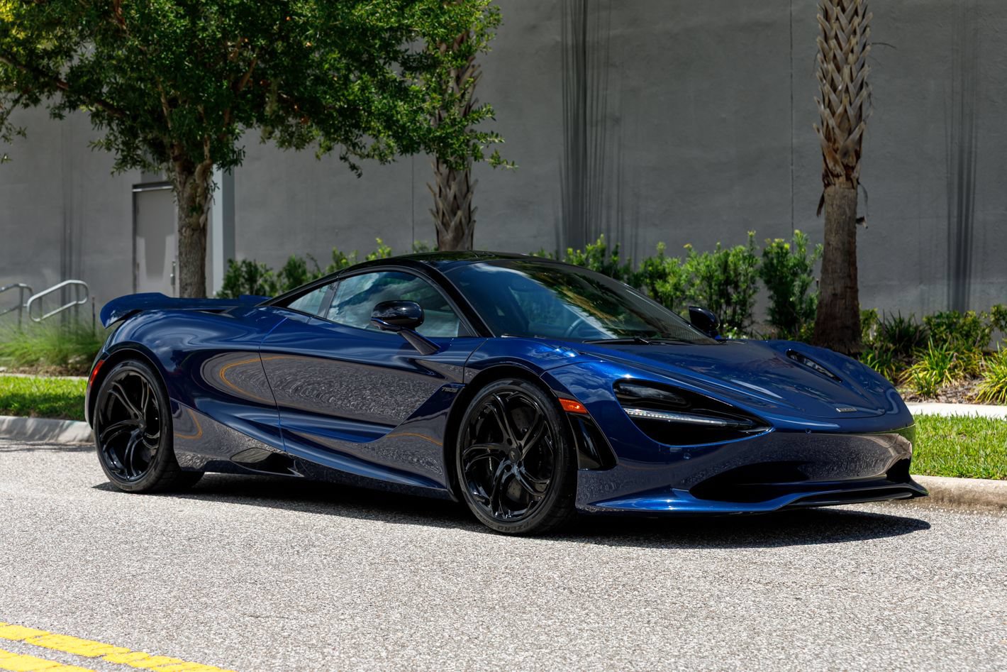 Used 2025 McLaren 750S photo 8