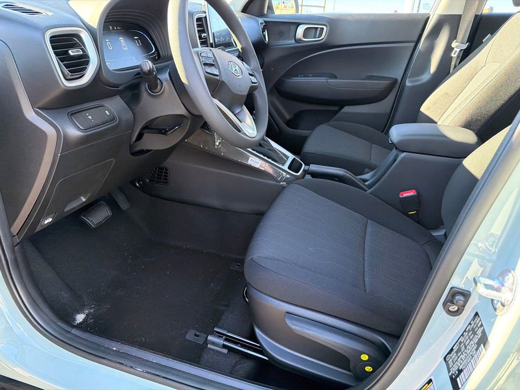 2026 Hyundai Venue SE