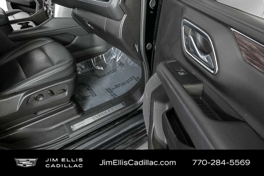 2025 Chevrolet Suburban LT