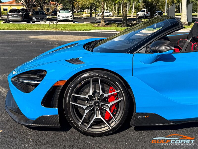 Used 2022 McLaren 765LT photo 43