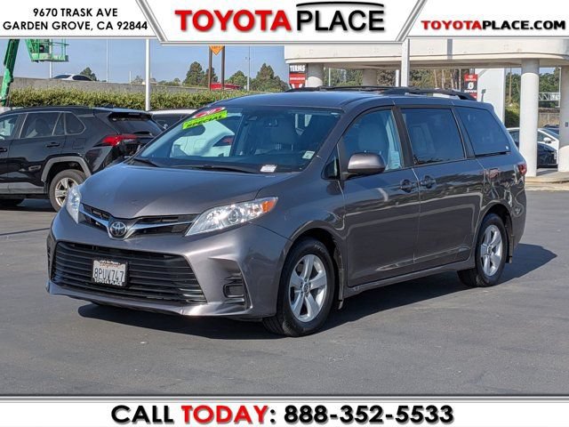 Used 2020 Toyota Sienna LE w/ Carpet Mat Package