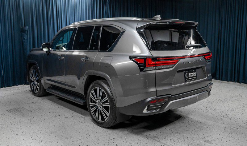 2026 Lexus LX 600 4WD w/ Luxury Package