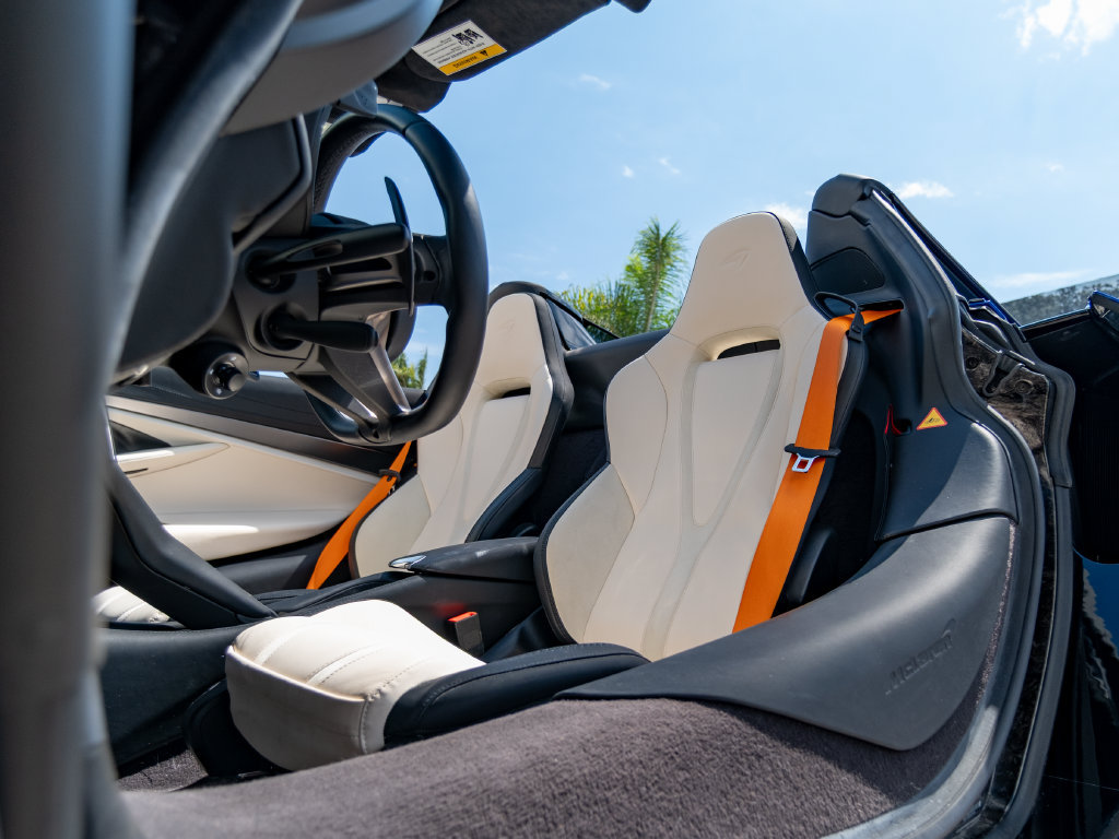 Used 2025 McLaren 750S Spider photo 23