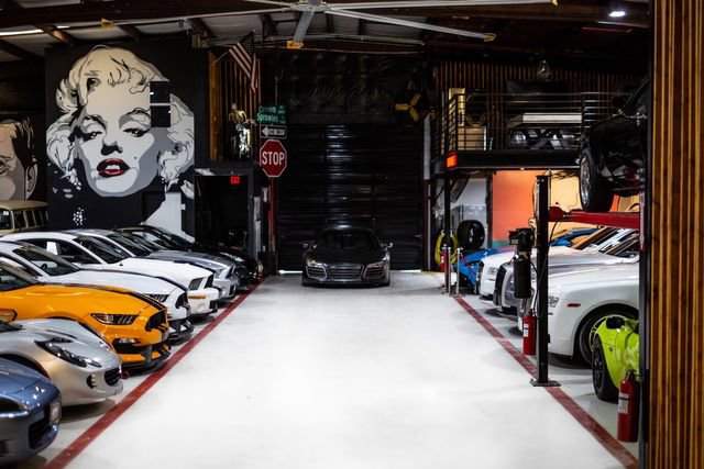 Used 2020 McLaren 720S Performance photo 43