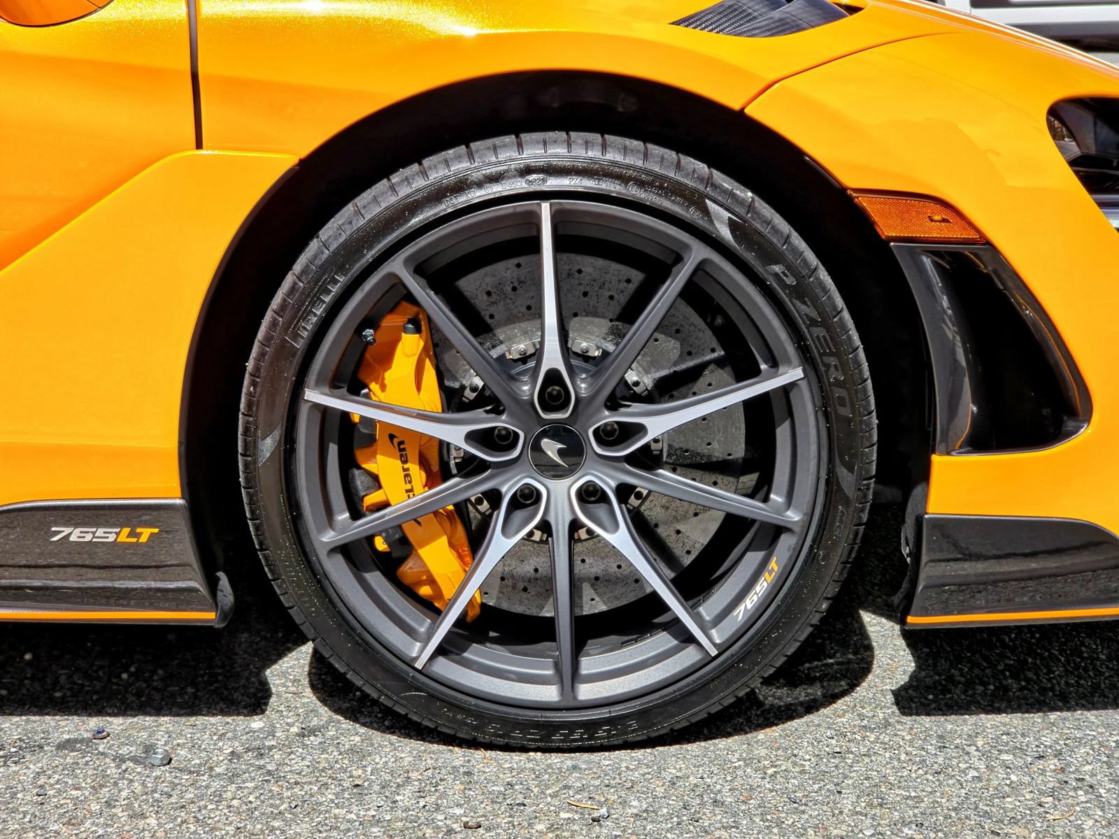 Used 2022 McLaren 765LT photo 13