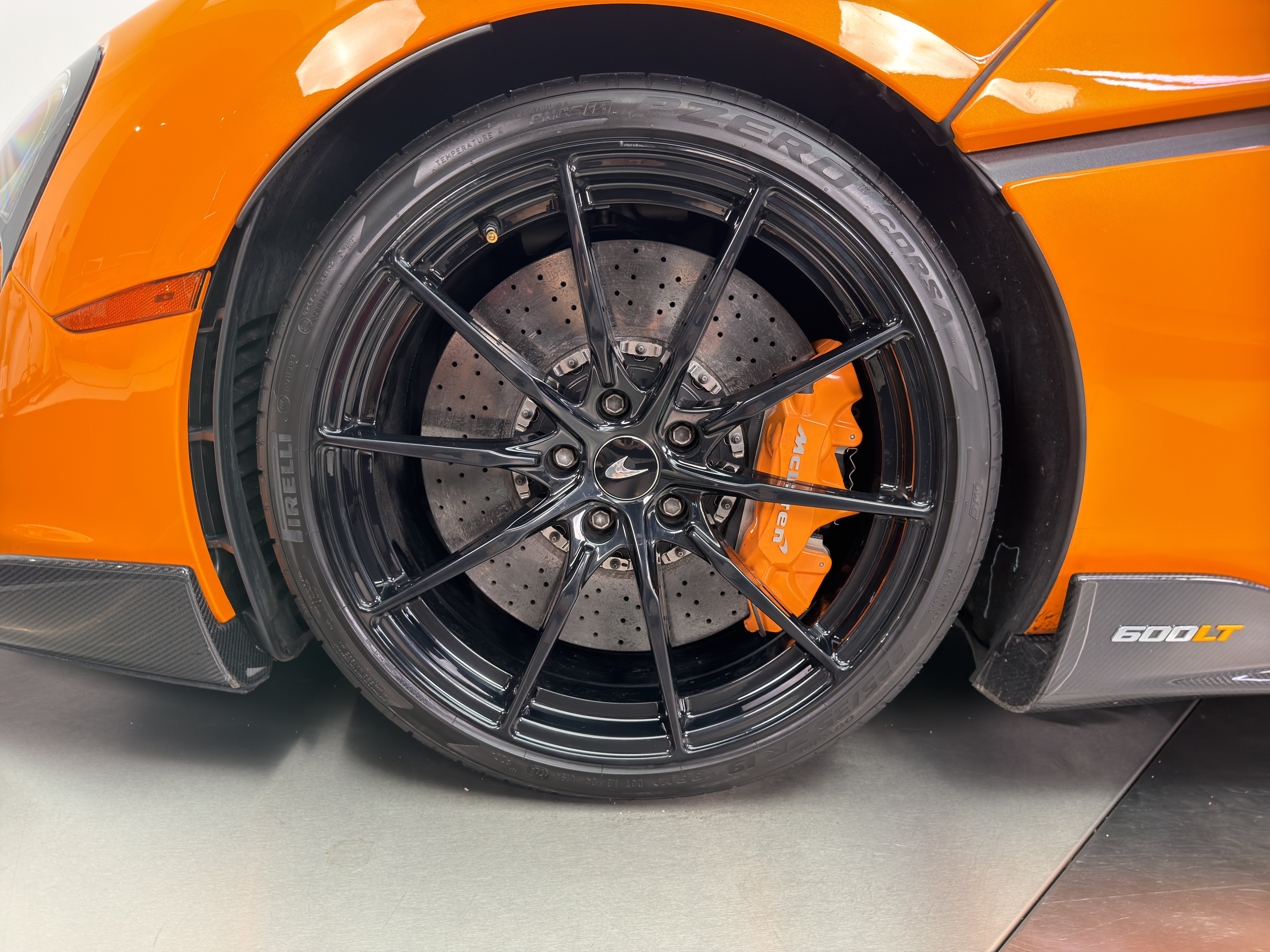 Used 2019 McLaren 600LT photo 13