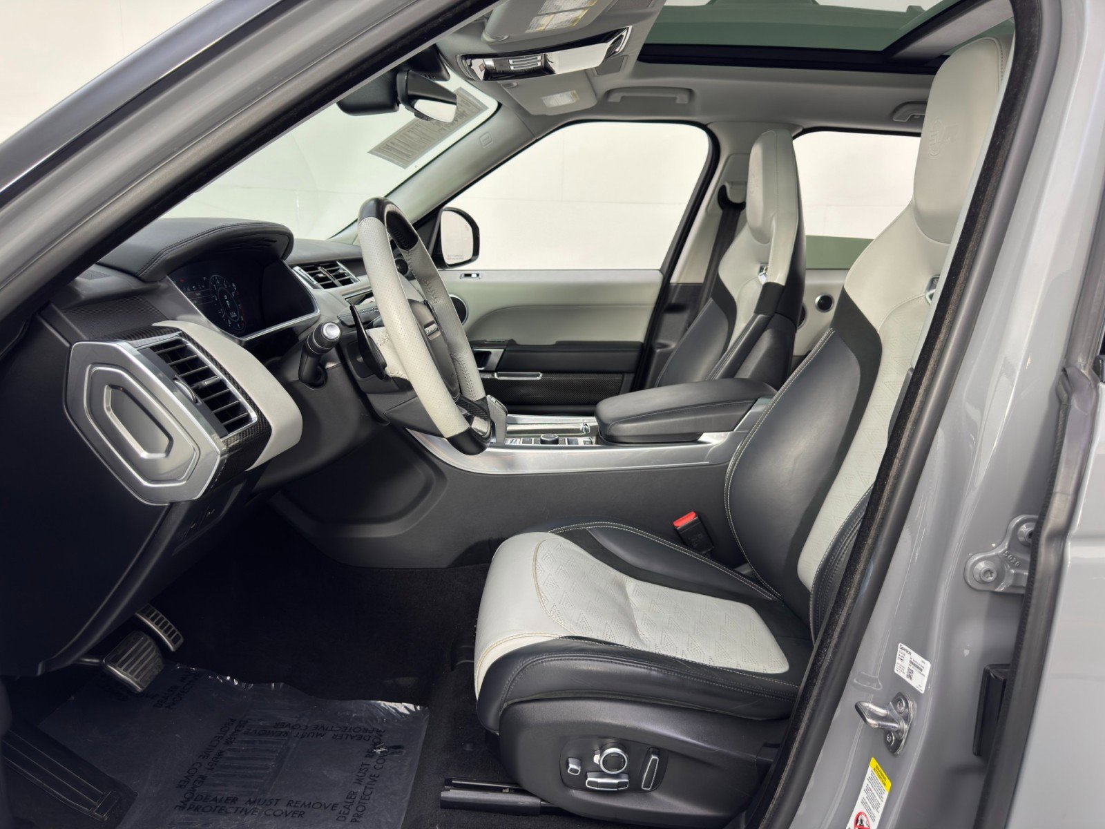 2022 Land Rover Range Rover Sport SVR Carbon Edition