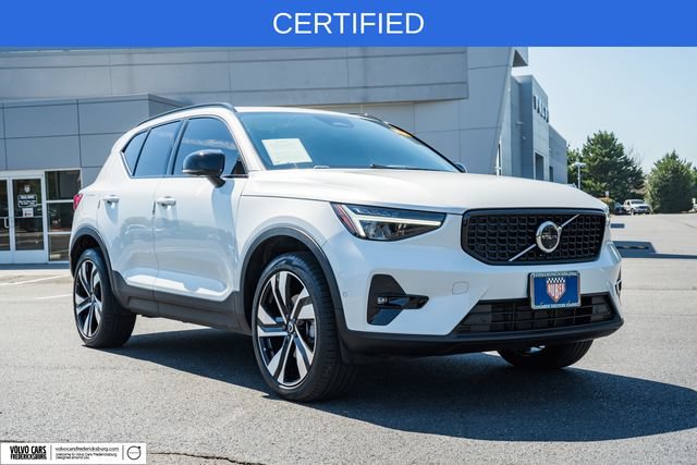 Used 2024 Volvo XC40 B5 Plus w/ Climate Package