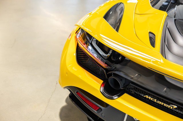 Used 2021 McLaren 720S Performance photo 21