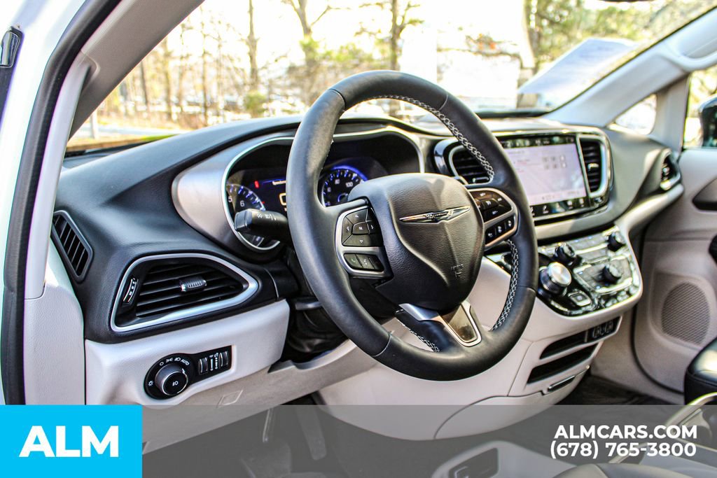 2024 Chrysler Pacifica Touring-L