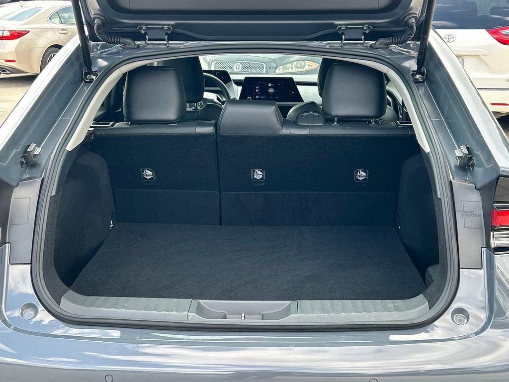 2025 Toyota Prius XLE