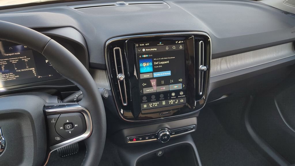 2026 Volvo Xc40 B5 Plus