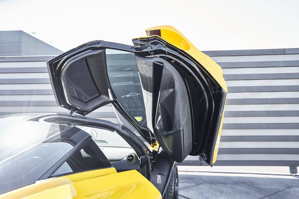 Used 2019 McLaren 720S photo 28