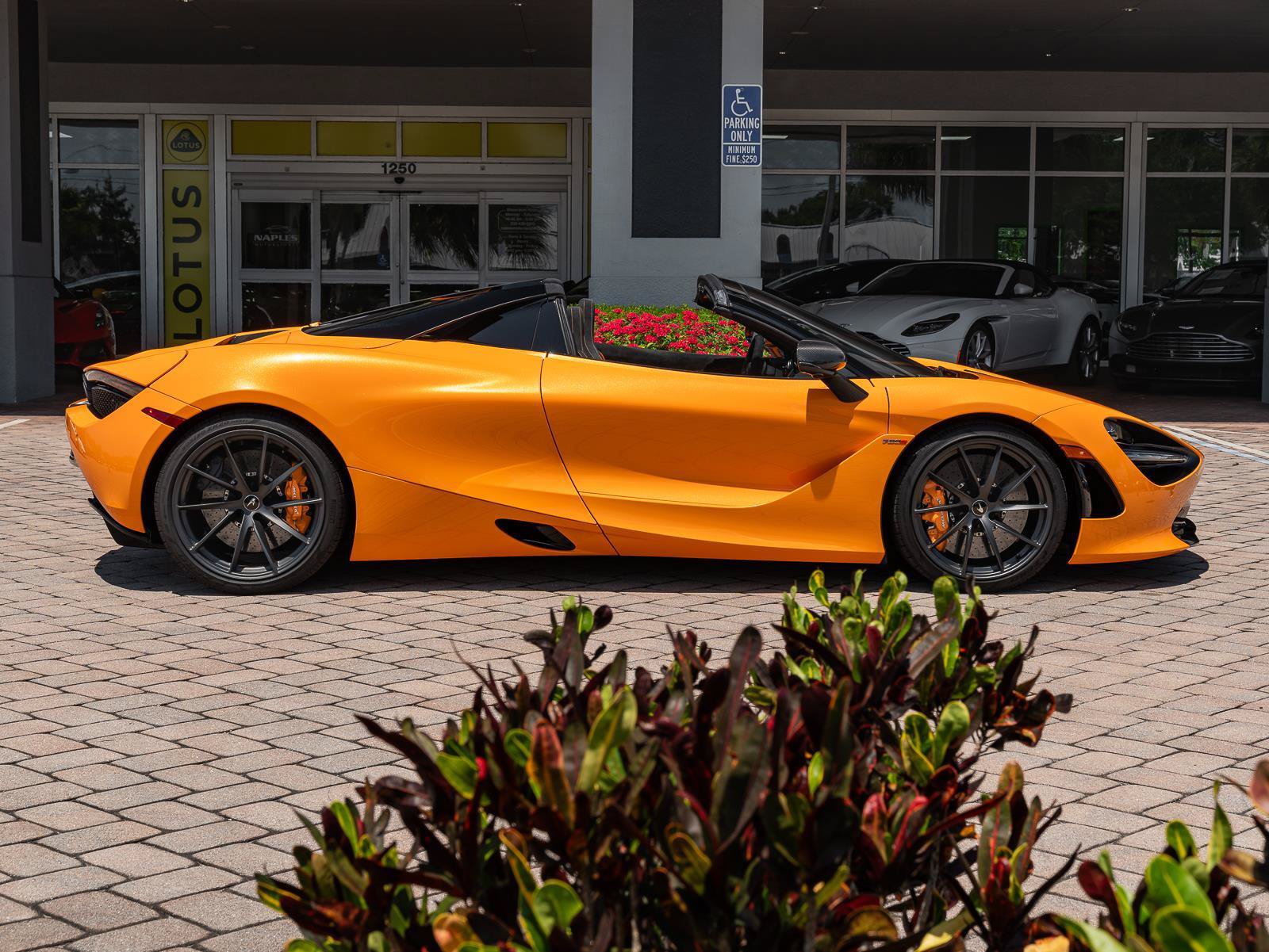 Used 2022 McLaren 720S Performance photo 49